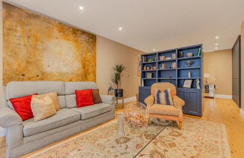Northcote Apartment | Stylish studio with patio in Clapham, 14 min tube