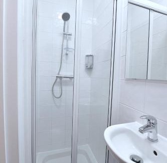 Fulham Broadway Apartment | Stylish Studios by Luxestays Fulham
