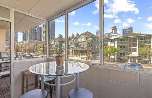 Beltline Apartment | Stylish Suite at Stampede w Free Parking and AC