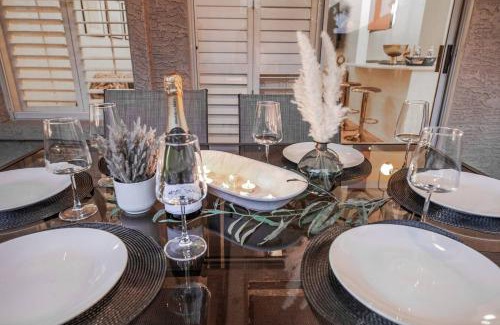 Pecos West House | Stylish & Sunny With Heated Pool In The Foothills!