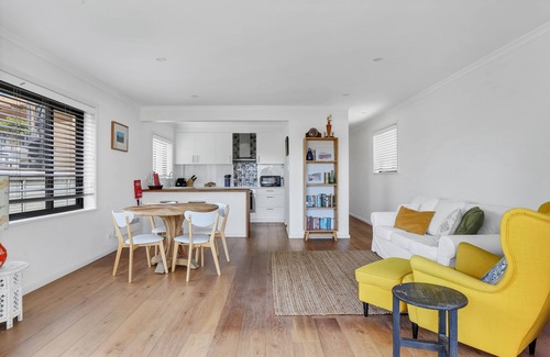 Bondi Apartment | Stylish Tamarama Beachside