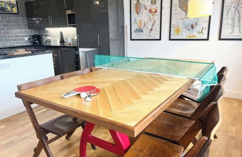 Chysauster House | Stylish~Tasteful~2Bed~2Bath~Central~Townhouse