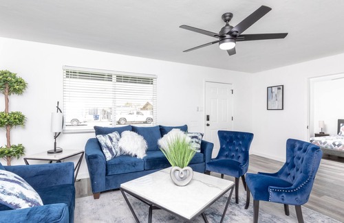 Tempe House | Stylish Tempe remodeled home with pool