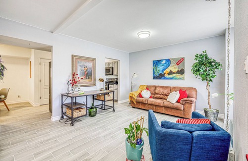 El Paso House | Stylish themed 2BR w/Office · Great for Professionals · Cozy, Clean & Peaceful