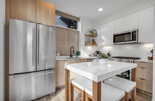 Westlake House | Stylish Townhome in Westlake