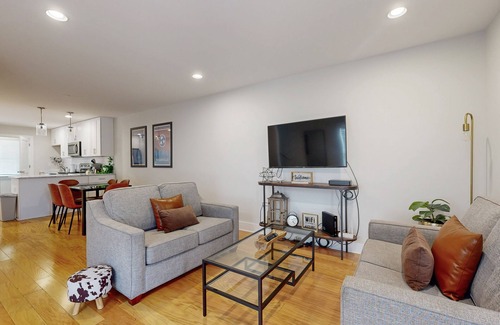 Nashville House | Stylish townhome with patio, washer/dryer, central AC - walk to Centennial Park