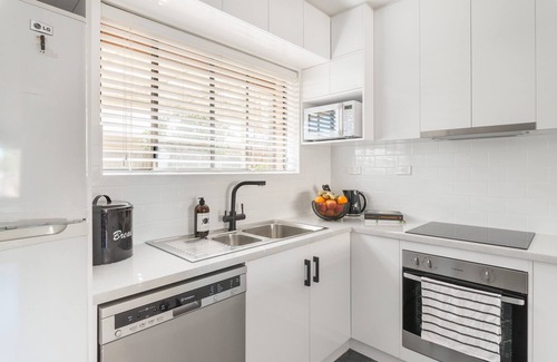 Parkside House | Stylish townhouse in leafy Parkside close to CBD
