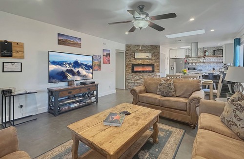 Uptown Sedona House | Stylish Uptown House-Views-Hot Tub-Pets OK, The Uptown House~Red Rock Getaway