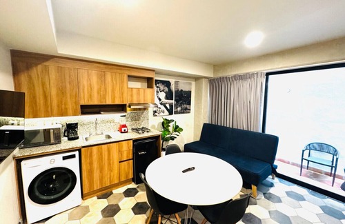 Americana Apartment | Stylish urban loft