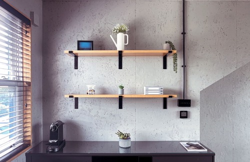 London Borough of Hounslow Apartment | Stylish Urban Retreat: West LDN!