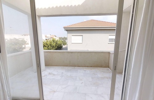 Herzliya House | Stylish Villa in Herzliya with beautiful Garden!