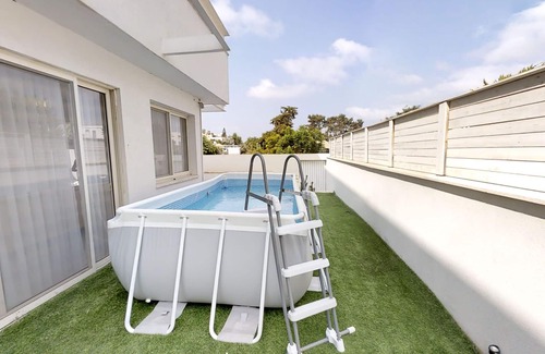 Herzliya House | Stylish Villa in Herzliya with beautiful Garden!