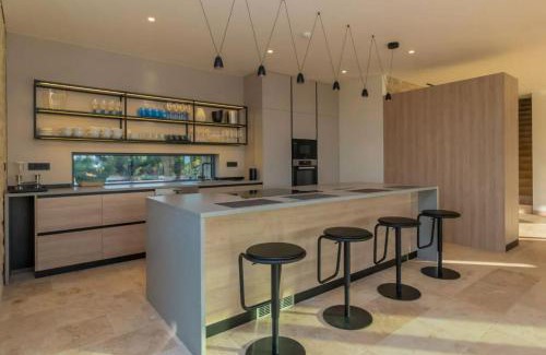 Keri Village Villa | Stylish Villa near Beach & Nightlife Laganas