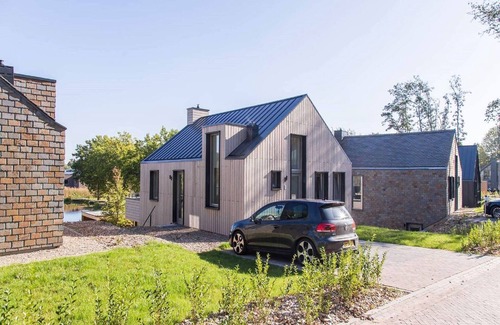 Maastricht House | Stylish Villa w/Fireplace