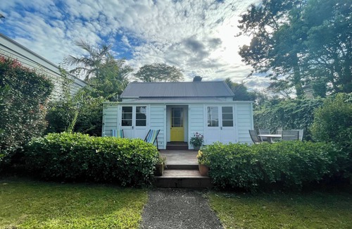 Grey Lynn House | Stylish Villa. Walking distance to Eden Park, Ponsonby & Grey Lynn Shops