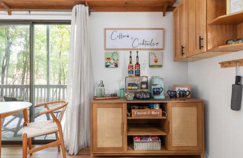 The Woods House | Stylish w Fireplace Fire Pit & Resort Amenities