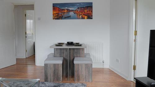 Surrey Docks Apartment | Stylish Waterfront Apartment