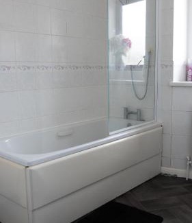 Surrey Docks Apartment | Stylish Waterfront Apartment