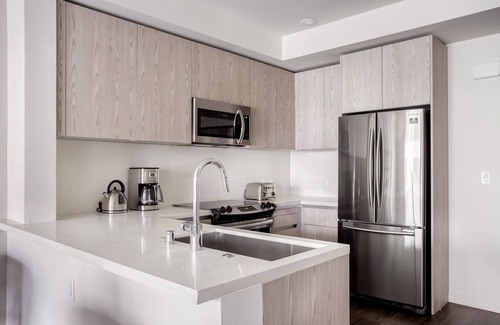 West Los Angeles Apartment | Stylish West LA 1BR w/Pool, Gym & BBQ, nr Restaurants, by Blueground