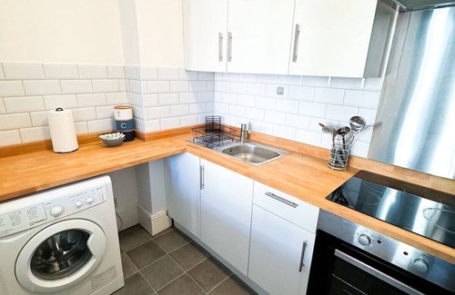 Westbrook Apartment | Stylish Westbrook Apartment