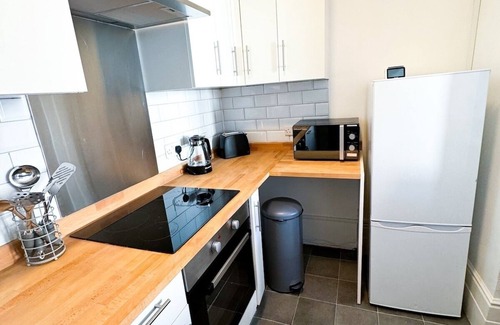 Westbrook Apartment | Stylish Westbrook Apartment