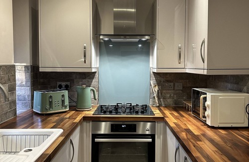 Embsay House | Stylish Yorkshire Dales Cottage: close to Skipton,walks,fireplace,dog friendly!