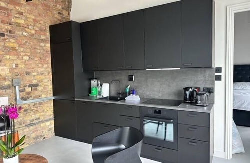 Battersea Apartment | Stylishly Designed 1BD Flat by Battersea Park