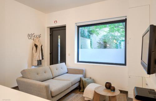 Haringrode Apartment | Stylishly furnished private home in a vibrant area