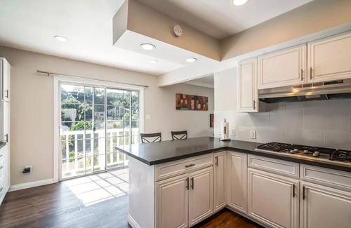 Studio City House | Stylishly Furnished Home Nestled in Hollywood Hills with Wow Views