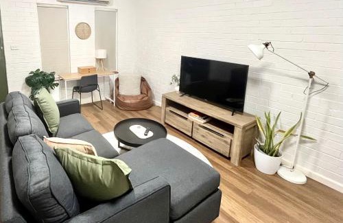 South Hedland Apartment | Stylishly Renovated Abode