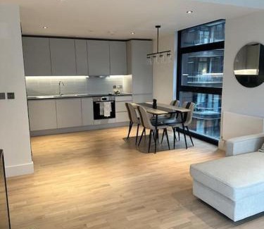 Shoreditch Apartment | Stylist 2 Bedroom Apartment in Central London