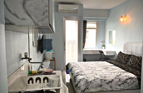 Pluit Apartment | Stylist & Minimalist Studio Pool View at Apt Green Bay Tower G
