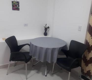 Piratininga Apartment | Suíte linda no mirante de camboinhas n 33 qd 296