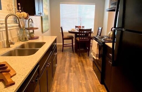 Norman Apartment | [SU 922-2] Graciela's Campus-close 2 bedroom luxury, Evie's campus