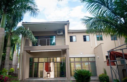 Blantyre House | Su's Crest