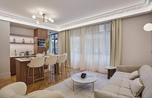 8th Arrondissement Apartment | Sublim and new Apartment Matignon St Honoré