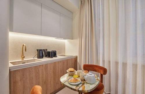 Paris City Center Apartment | Sublime and New Studio Louvre Palais-Royal