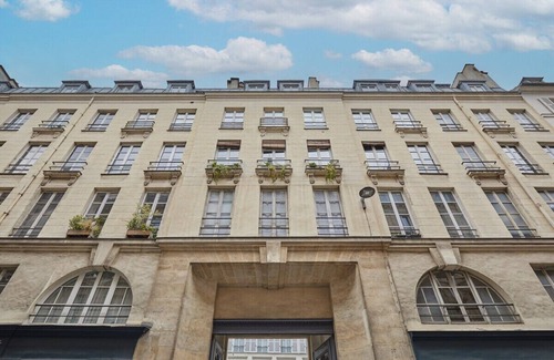 Paris City Center Apartment | Sublime and New Studio Louvre Palais-Royal