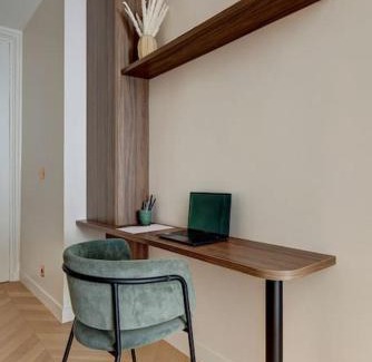 8th Arrondissement Apartment | Sublime Apartment Champs Elysées 8Guests 3Bdr