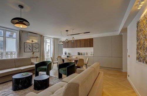 8th Arrondissement Apartment | Sublime Apartment Champs Elysées 8Guests 3Bdr
