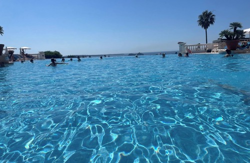 La Croix des Gardes Apartment | Sublime Cannes apartment with sea view terrace - sleeps 6, pets welcome
