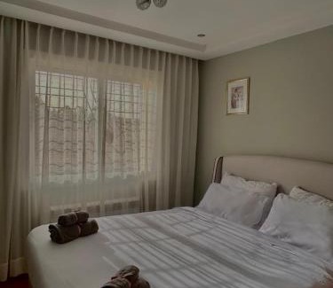 Ifrane Ski Chalet | Sublime chalet à Ifrane avec piscine et parking gratuit