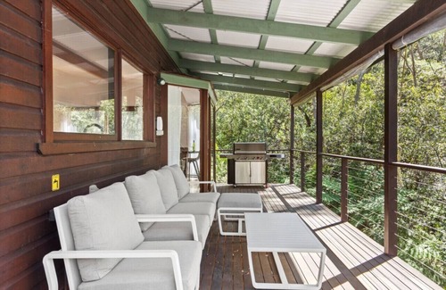 Leura House | Sublime Mountains Escape: Luxury & Serenity