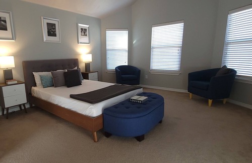 Westbury South House | Suburban home with personality + a great location.