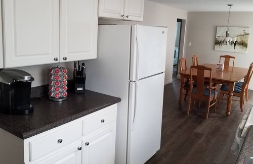 West Seneca House | Suburban house, quiet safe neighborhood, centrally located