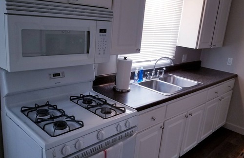 West Seneca House | Suburban house, quiet safe neighborhood, centrally located