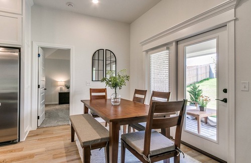Choctaw House | Suburban Shangri-La: Where Comfort Throws a Party!