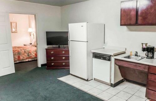 Tallahassee Hotel | Suburban Studios Tallahassee near University
