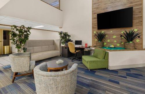 Altoona Hotel | Suburban Studios