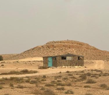 Mitzpe Ramon Cabin | Succah in the Desert